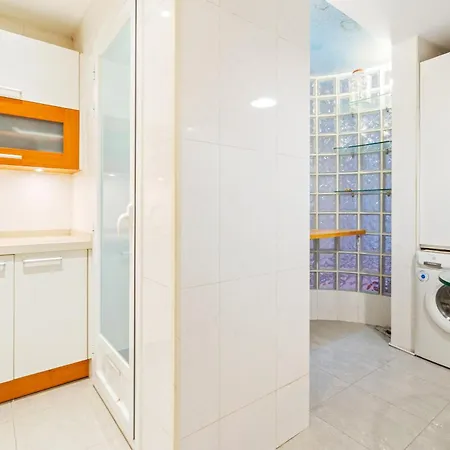 Lägenhet Quiet, Vibrant 2 Bedroom In Pedestrian Eixample