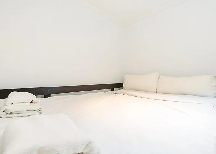 Appartement Quiet, Vibrant 2 Bedroom In Pedestrian Eixample Barcelona