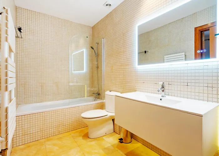 Quiet, Vibrant 2 Bedroom In Pedestrian Eixample * Barcelona