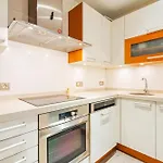 Quiet, Vibrant 2 Bedroom In Pedestrian Eixample Apartment *