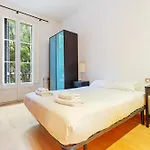 Quiet, Vibrant 2 Bedroom In Pedestrian Eixample * Barcelona