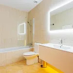 Apartment Quiet, Vibrant 2 Bedroom In Pedestrian Eixample Barcelona