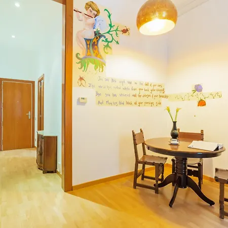 Apartamento Quiet, Vibrant 2 Bedroom In Pedestrian Eixample Barcelona