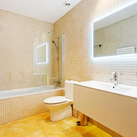 Quiet, Vibrant 2 Bedroom In Pedestrian Eixample * 바르셀로나