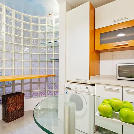 Quiet, Vibrant 2 Bedroom In Pedestrian Eixample 아파트 *