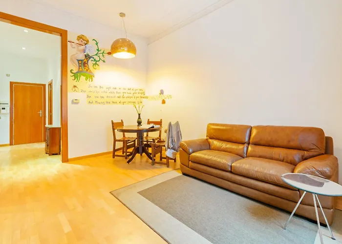 Quiet, Vibrant 2 Bedroom In Pedestrian Eixample Apartamento *