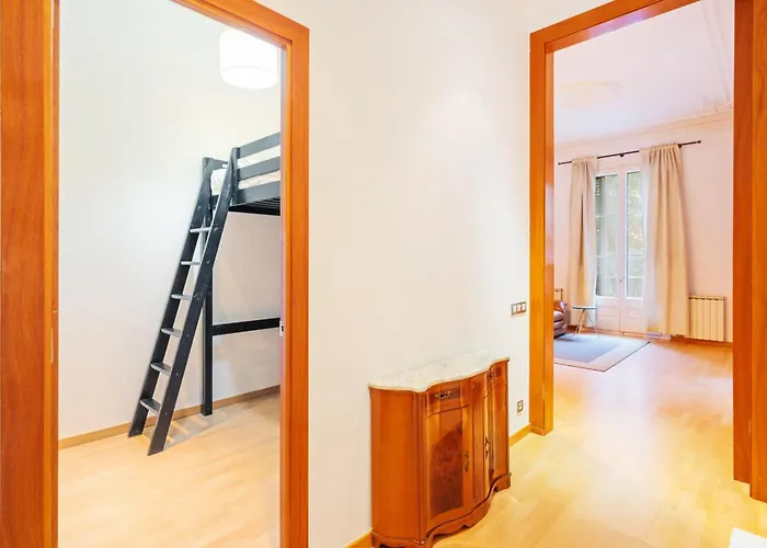 Quiet, Vibrant 2 Bedroom In Pedestrian Eixample Apartamento Barcelona