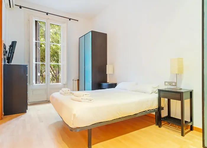 Apartamento Quiet, Vibrant 2 Bedroom In Pedestrian Eixample Barcelona