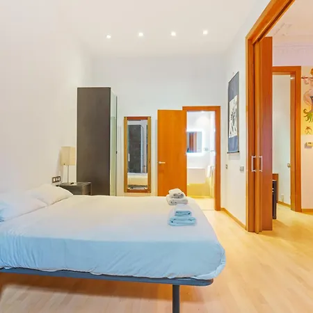 Quiet, Vibrant 2 Bedroom In Pedestrian Eixample Apartment