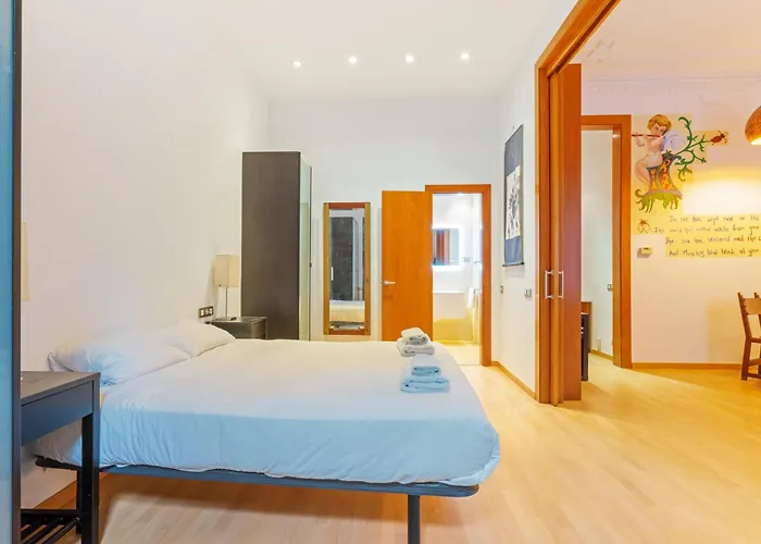 Quiet, Vibrant 2 Bedroom In Pedestrian Eixample شقة
