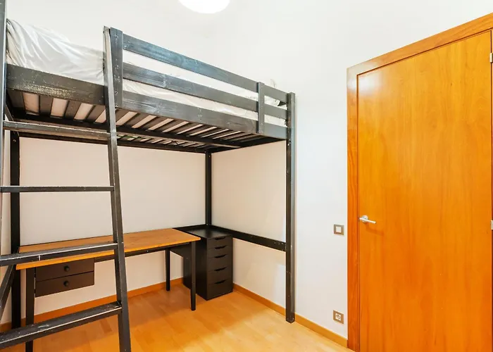 Quiet, Vibrant 2 Bedroom In Pedestrian Eixample
